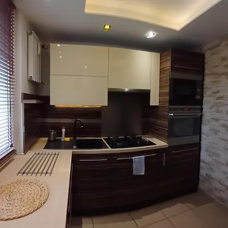 Admiral Ii Apartment